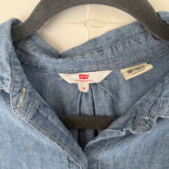 Levi’s Premium Odessa Long Sleeve Shirt | XS | Blue Popsicle Light Wash Denim - Picture 6 of 9